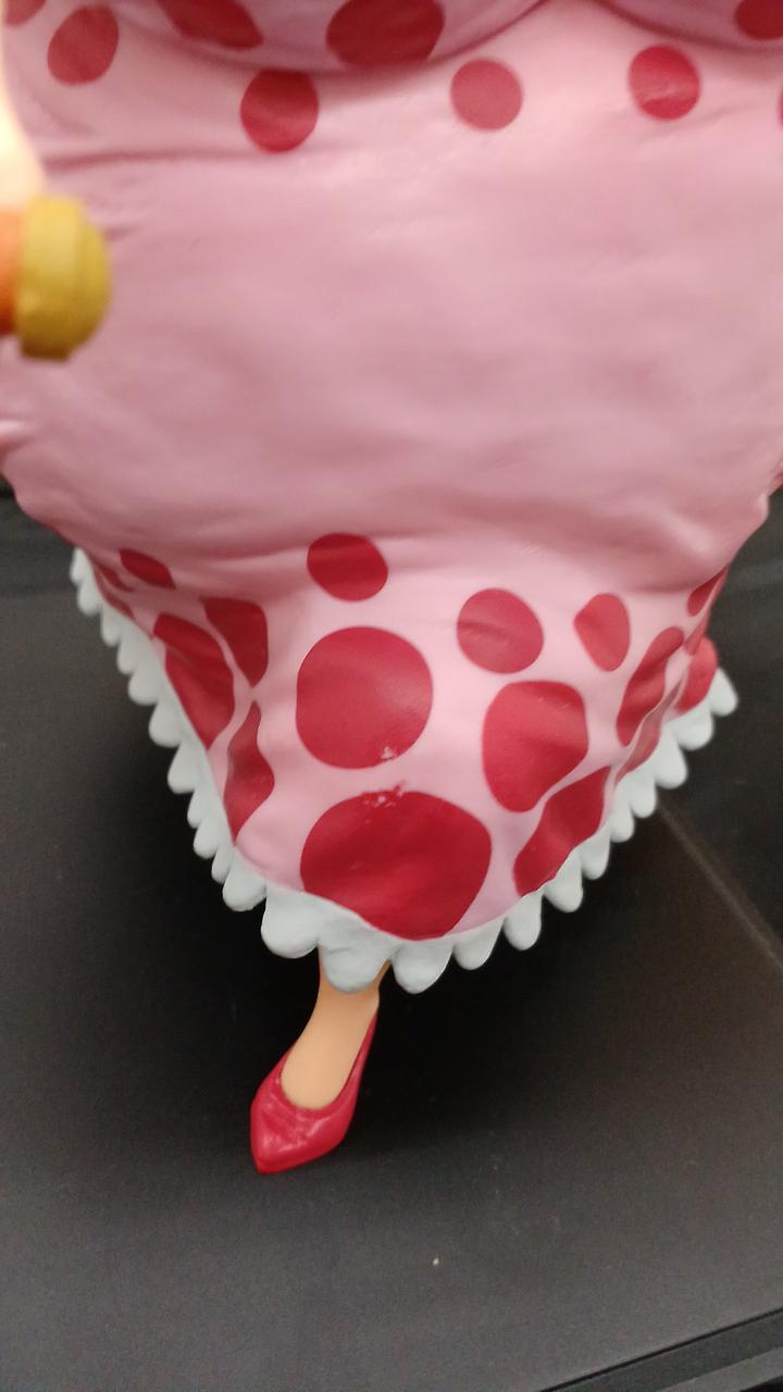 左膝キズがあります。