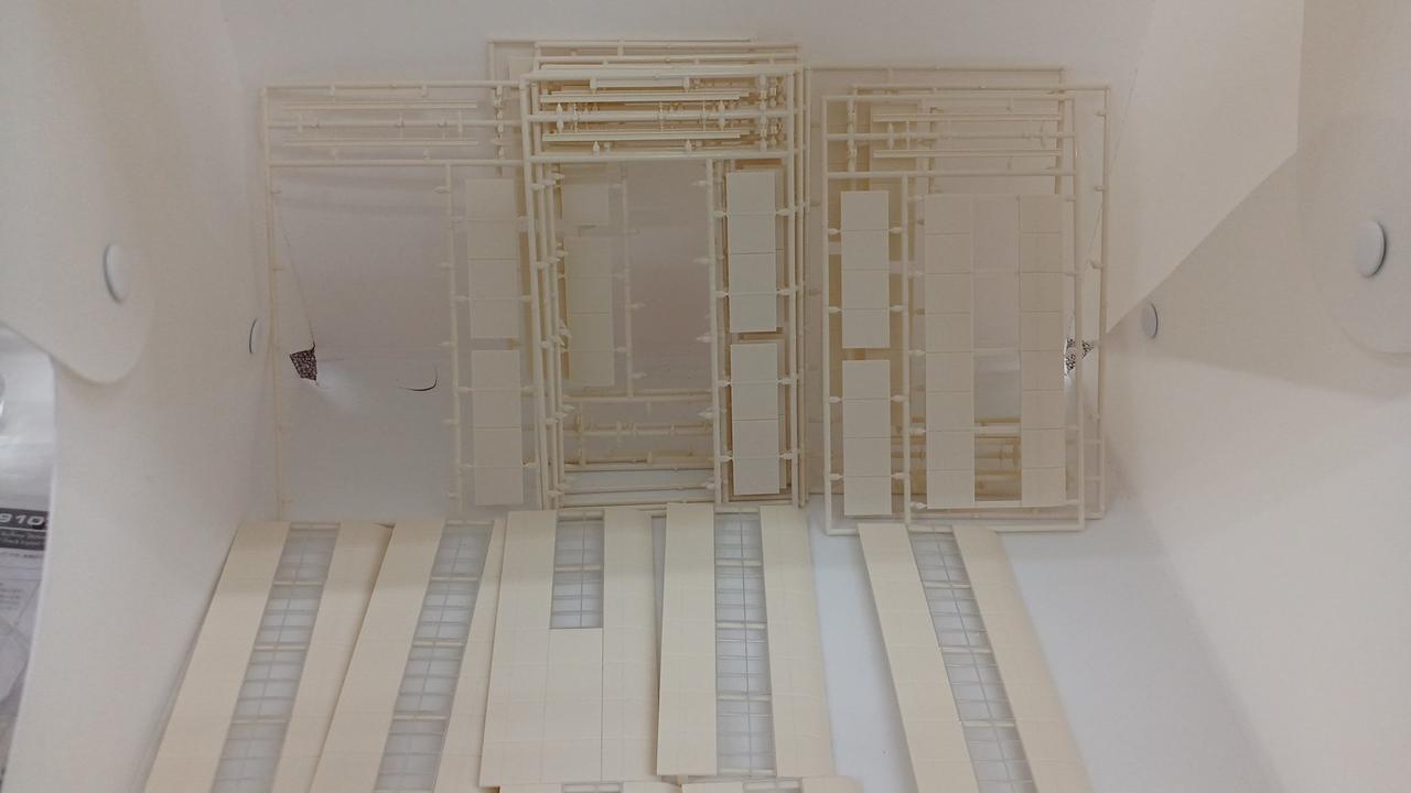 擁壁ランナー10枚、2枚分欠品