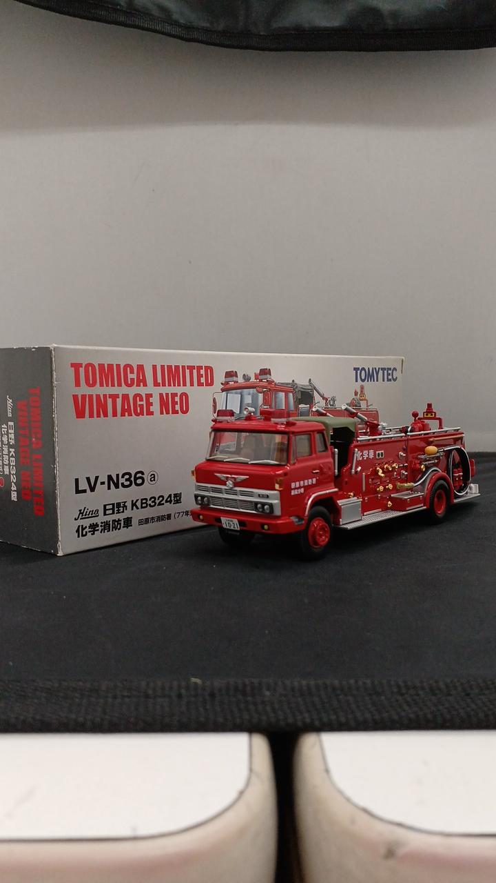 トミーテック|トミカリミテッドヴィンテージネオ化学消防車