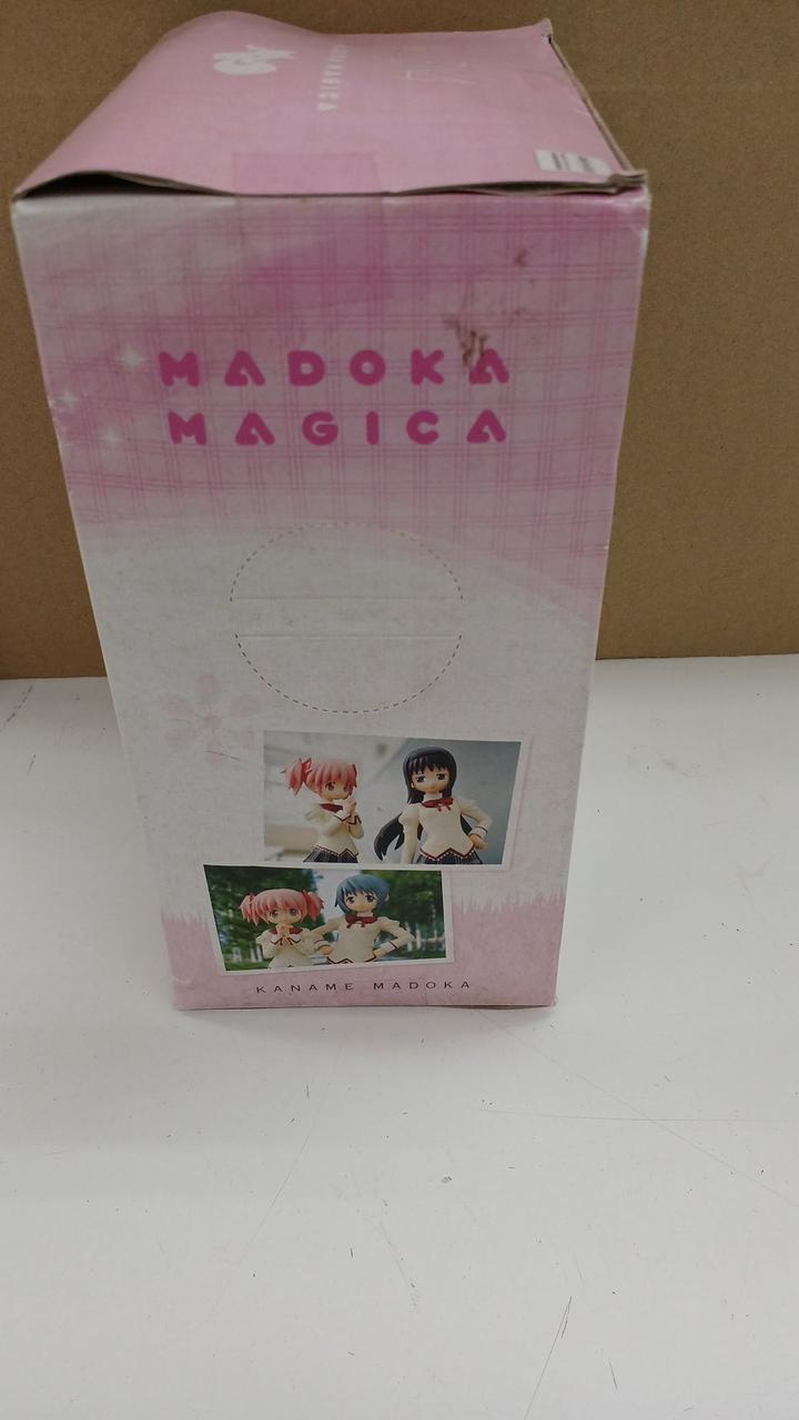 キズや汚れがあります。