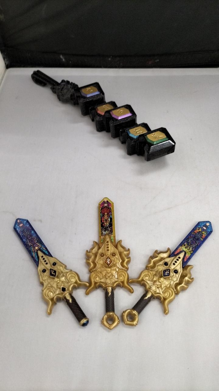 妖聖剣は3本付いてきます。