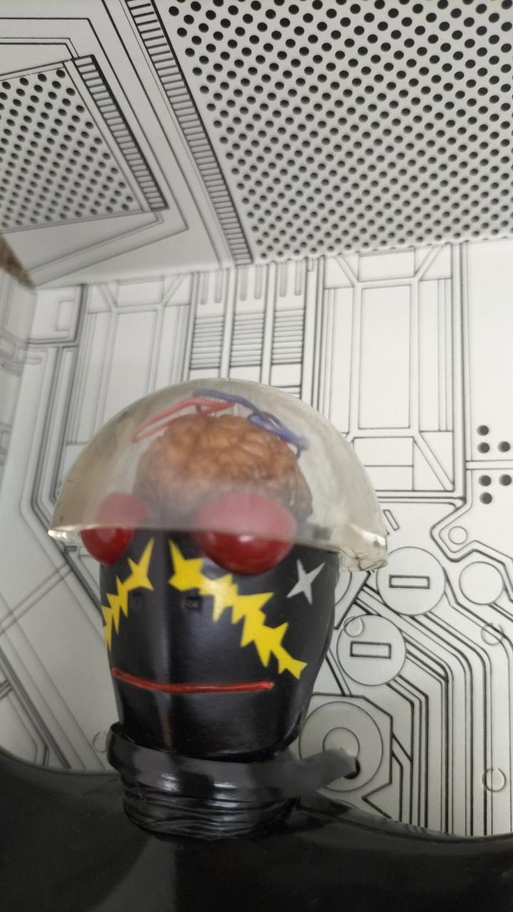 頭部クリアパーツ変色有