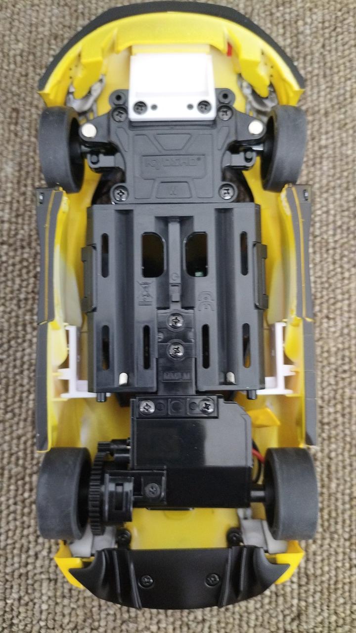 タイヤ走行痕有