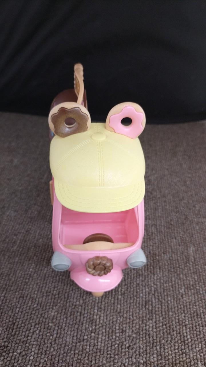 箱のフタ、ドーナツ欠品