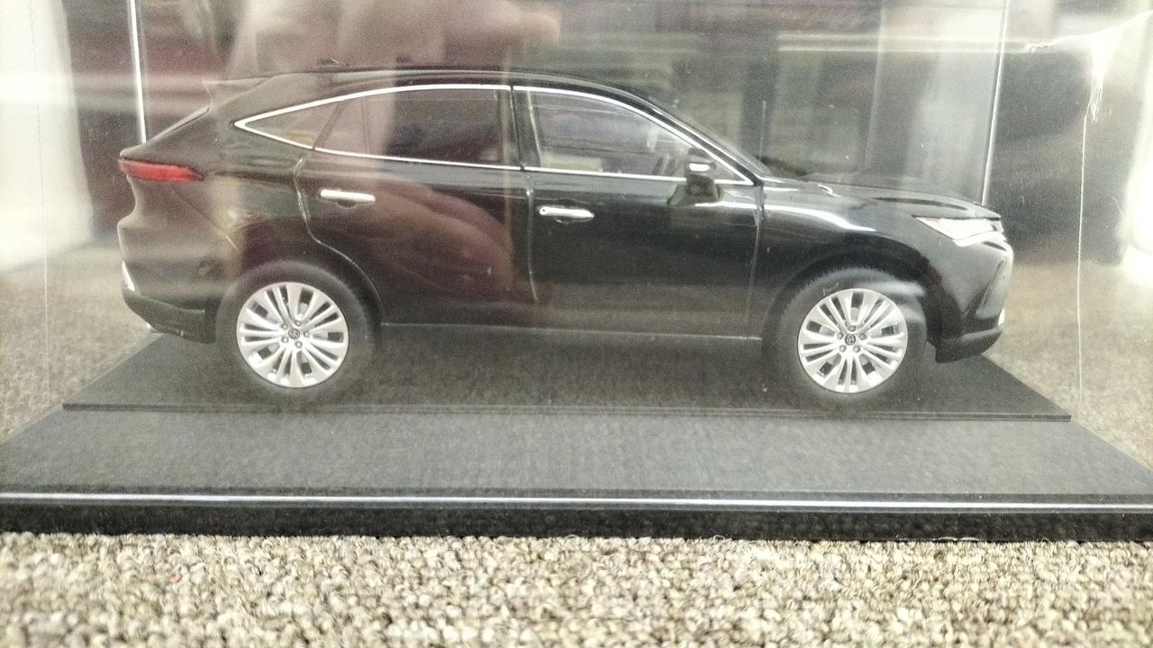 トヨタ(TOYOTA)|1/30トヨタハリアー(ブラック)|HARDOFFオフモール