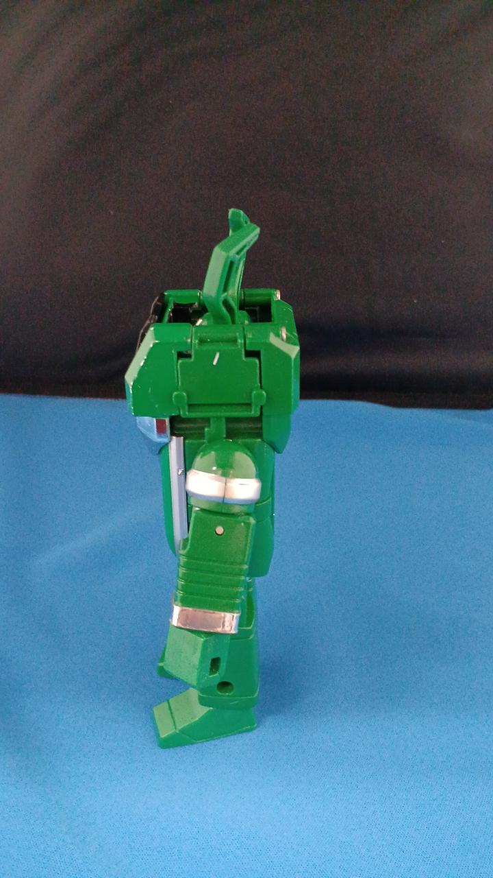 キズ、汚れ等があります。