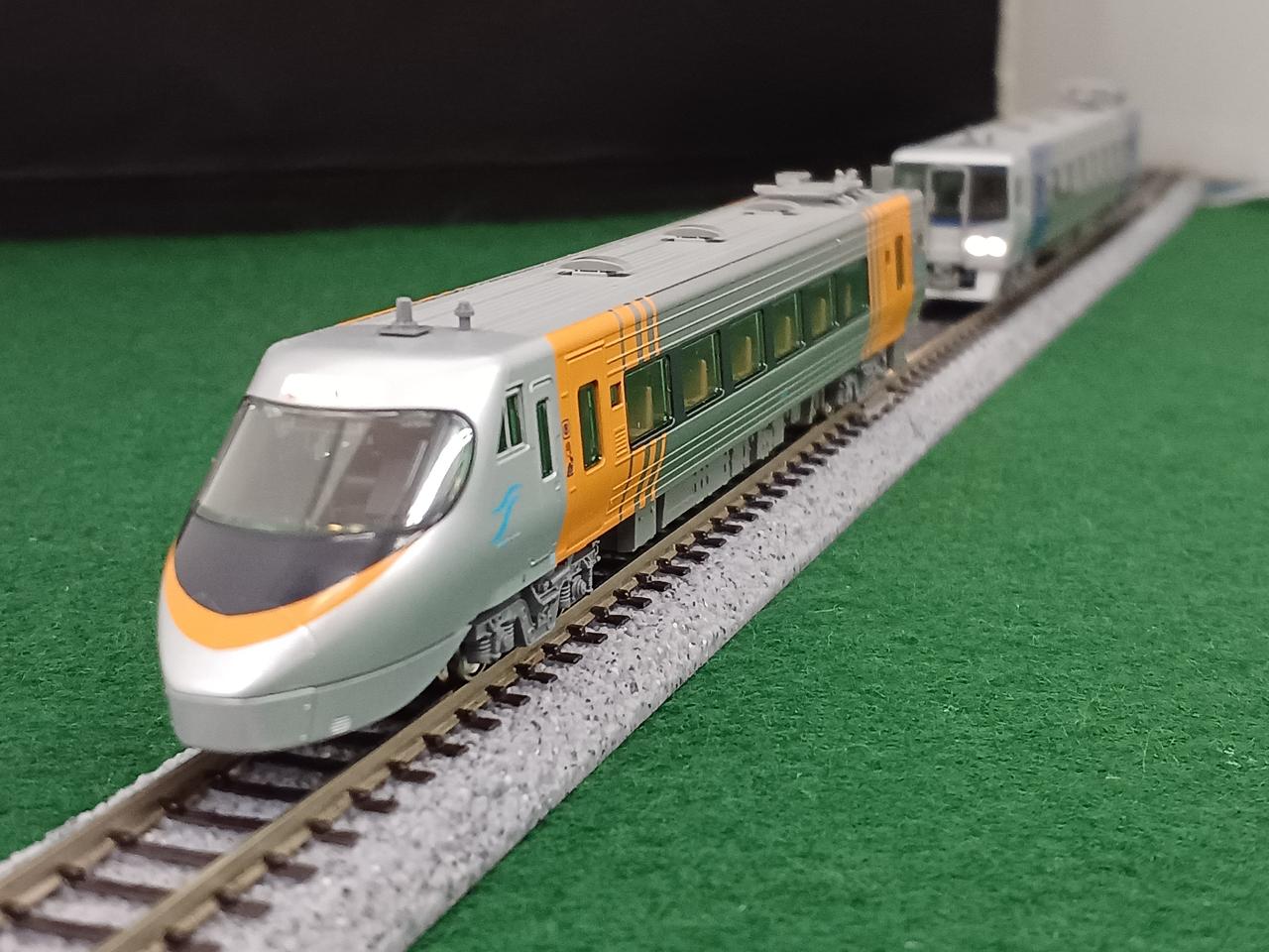 カトー(KATO)|JR四国8000系特急しおかぜ・いしづち|【ハードオフ公式