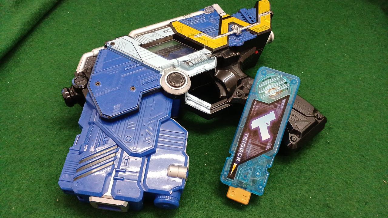 通電確認済み、全体的に塗装剥げあり