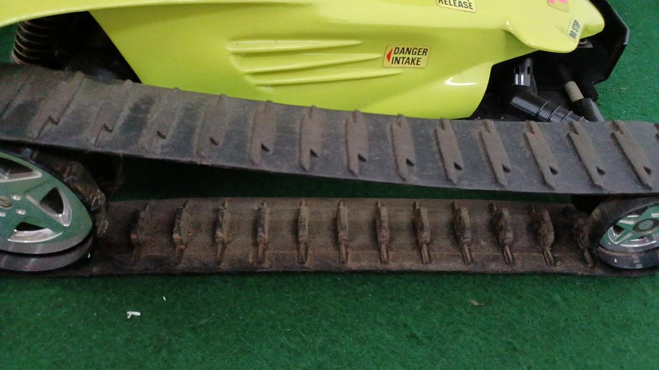 クローラー汚れ有