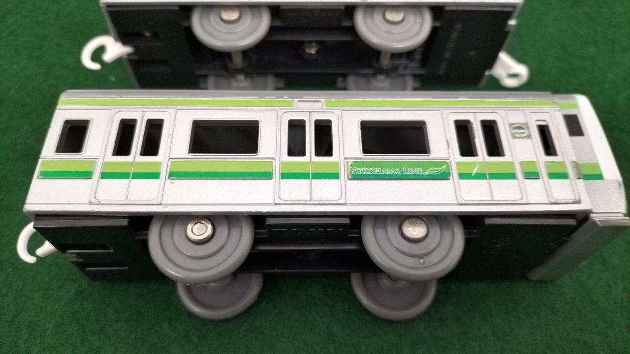 車体側面キズ、汚れ有