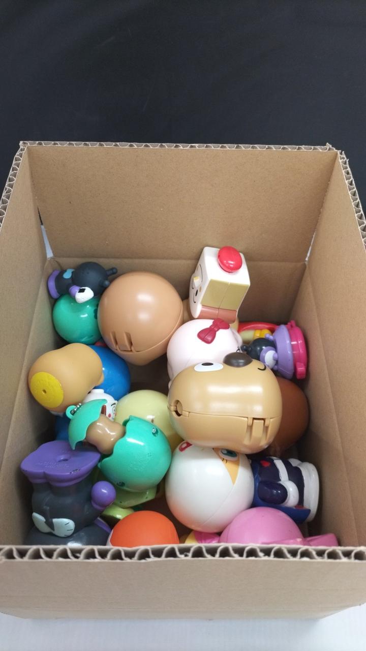 アンパンマントイおまとめボックス。現状品