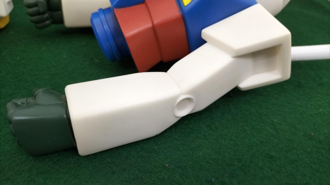 白成形部黄ばみ有