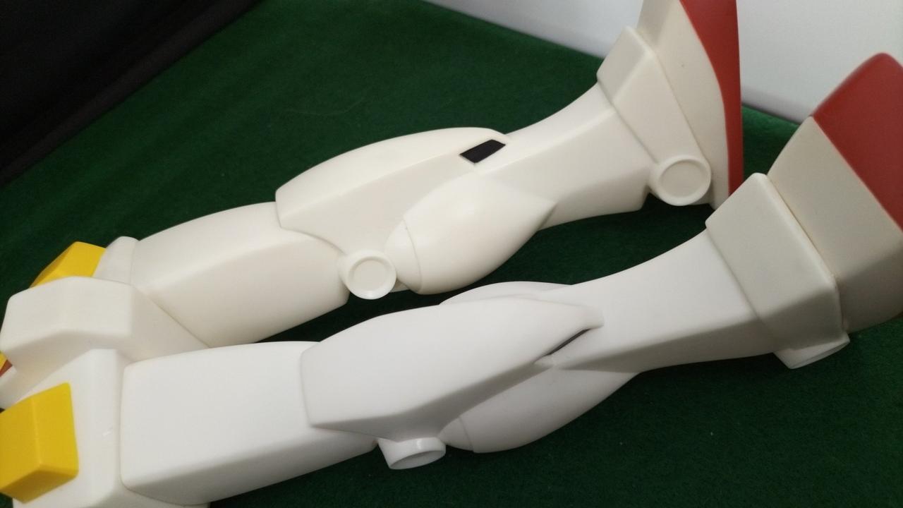 白成形部黄ばみ有