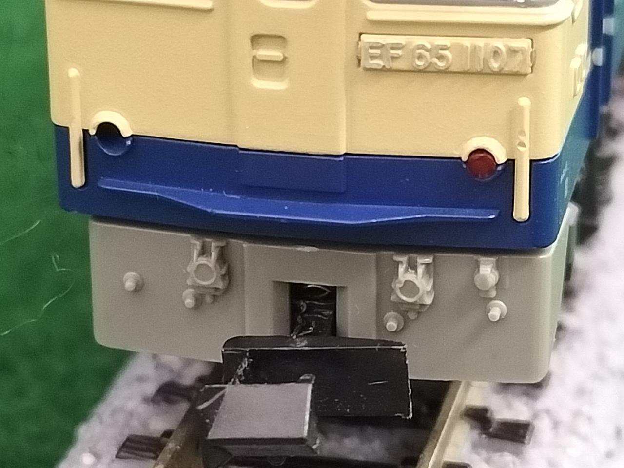 片側テールライトレンズ一個欠品