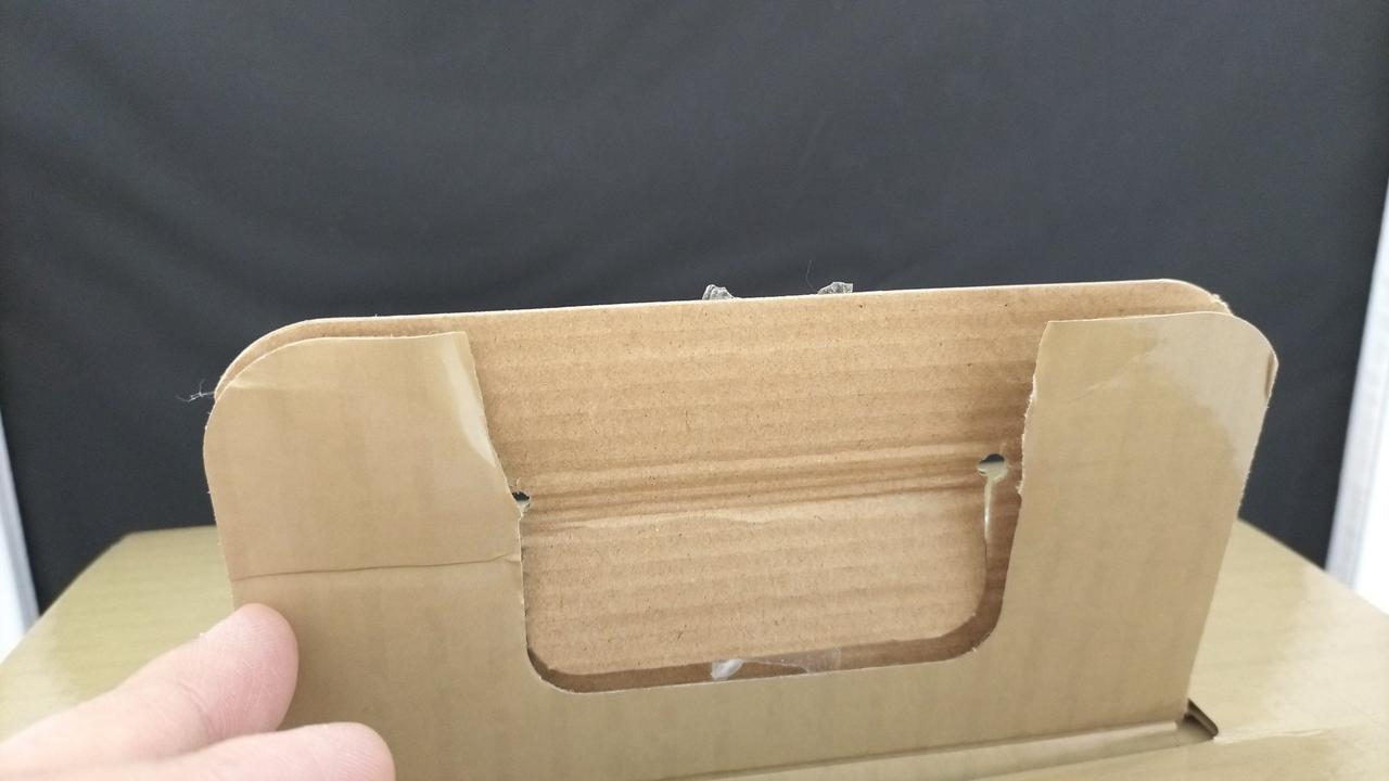 箱取っ手破損有