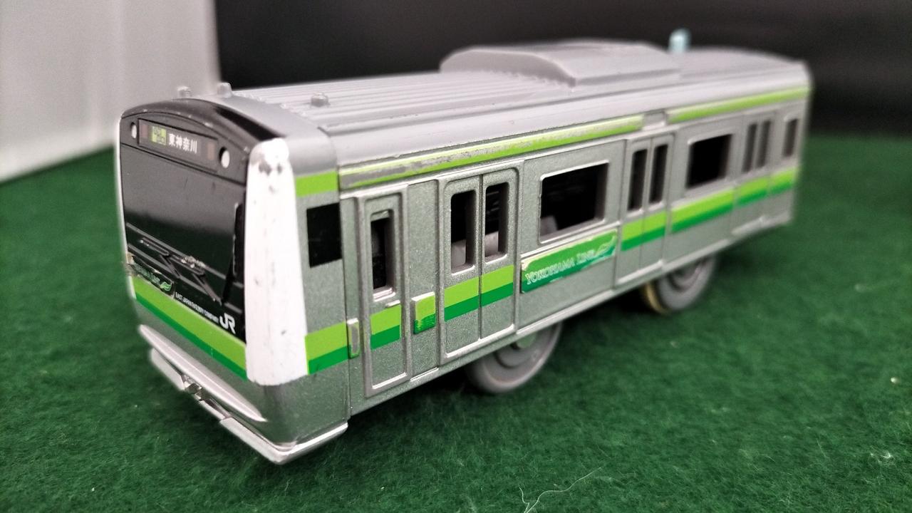 ステッカー剥がれ、キズ有