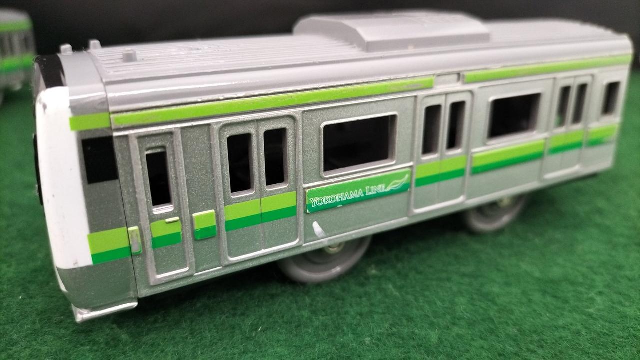 ステッカー剥がれ、キズ有