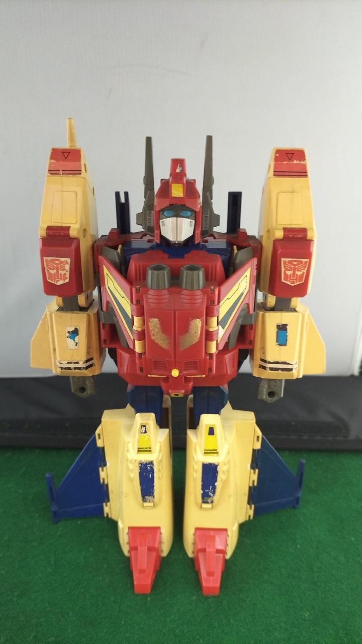 日焼け、キズ、汚れ等があります。