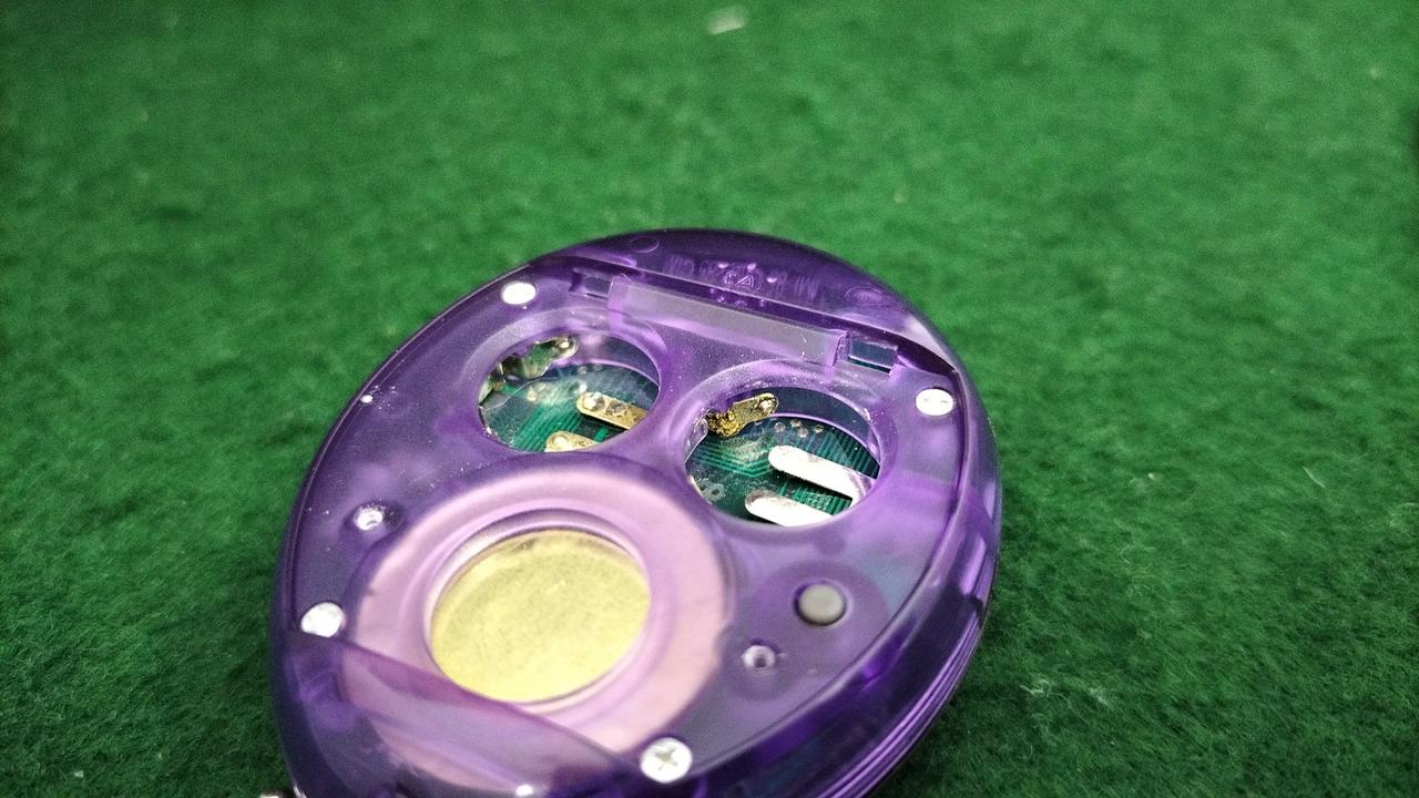 電池液漏れ跡有、通電OK