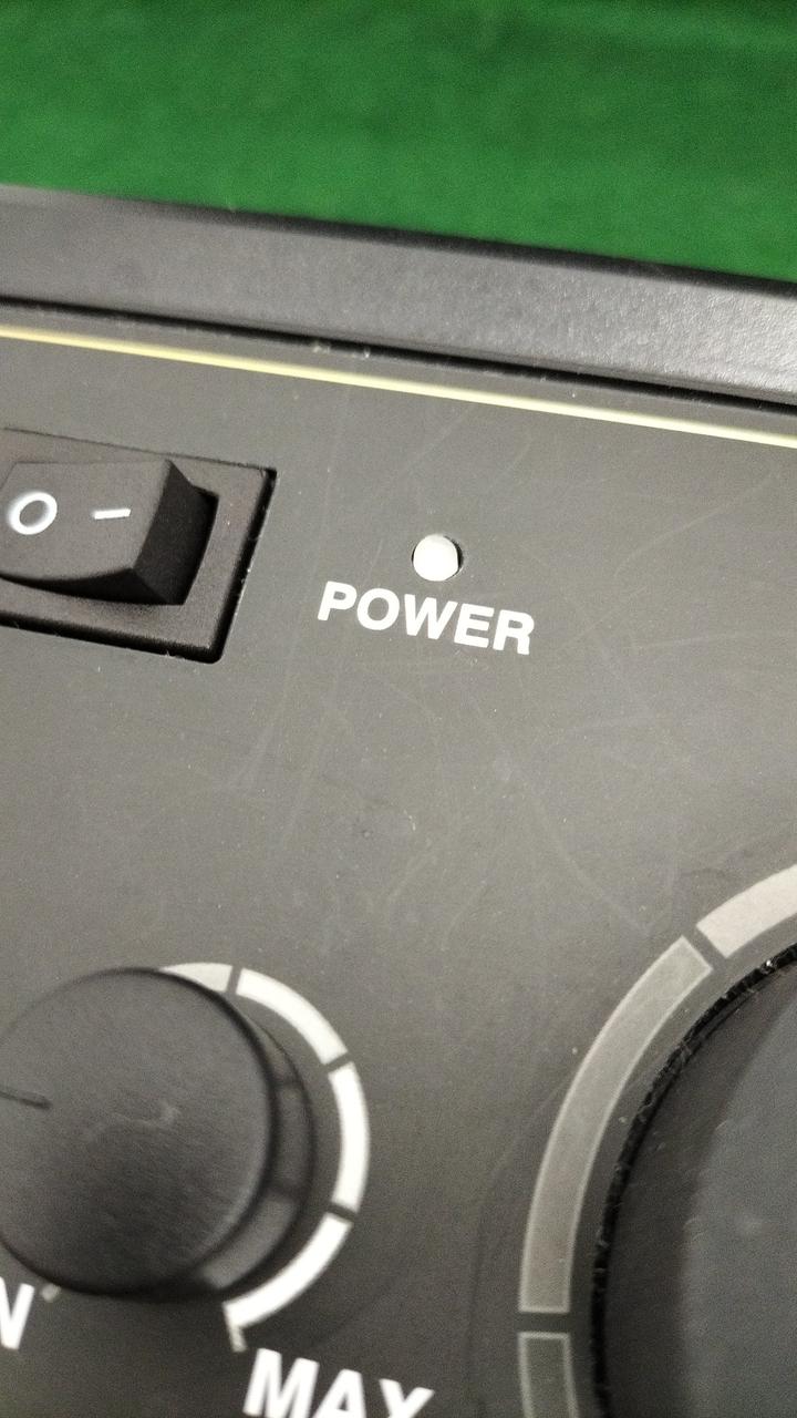 パネル表面キズ有