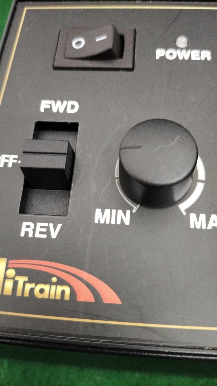 パネル表面キズ有