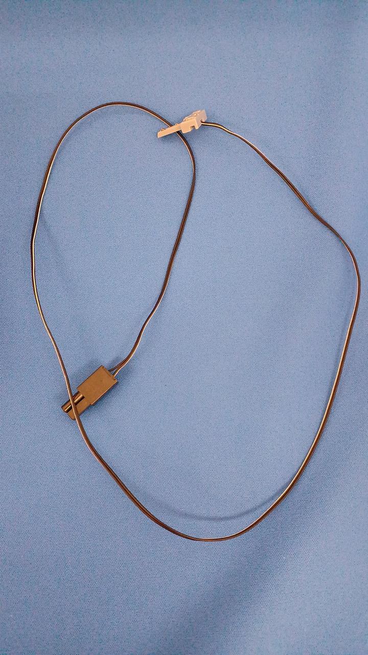 フィーダー線のみ付属