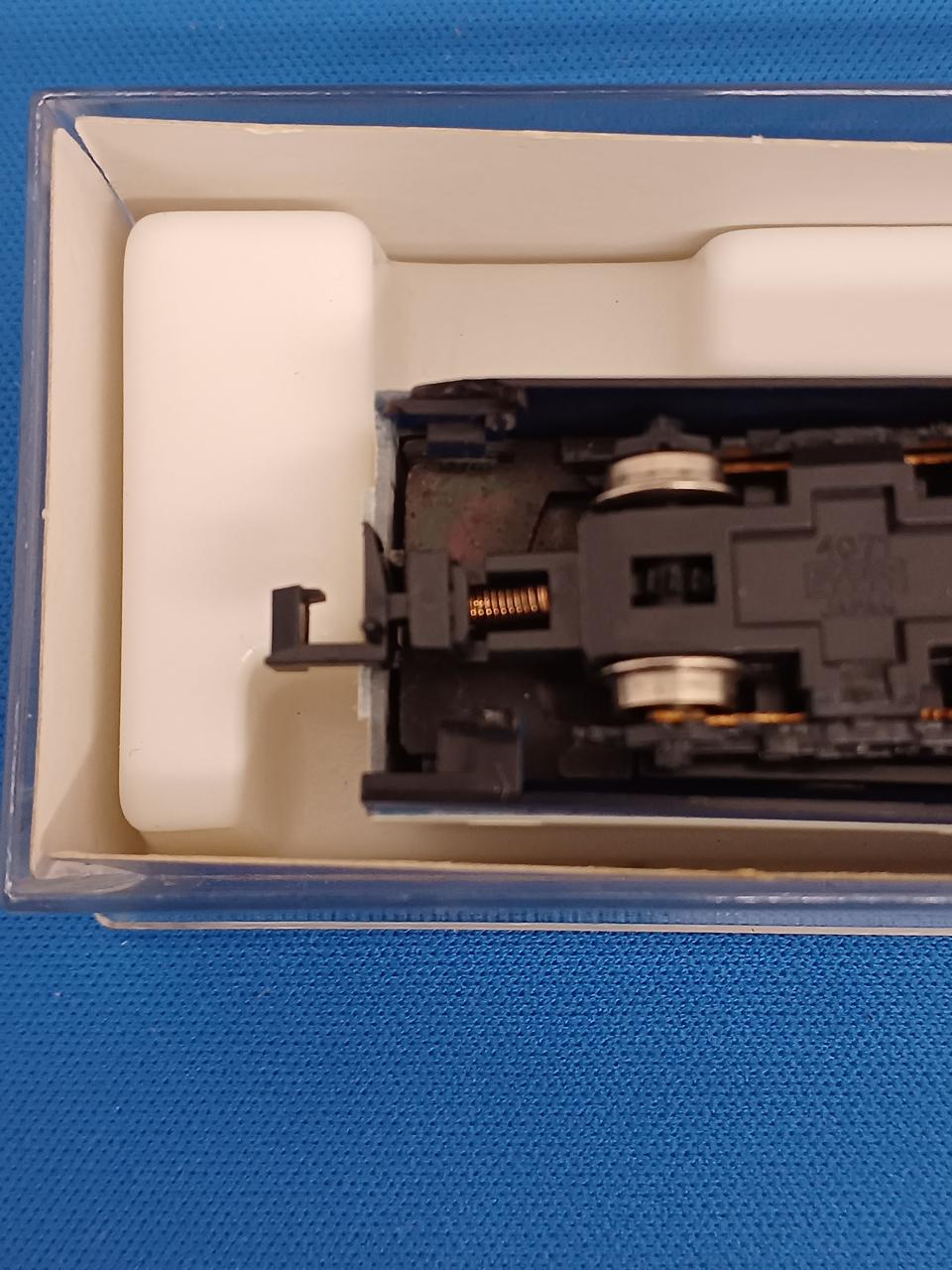 動力車端部破損有