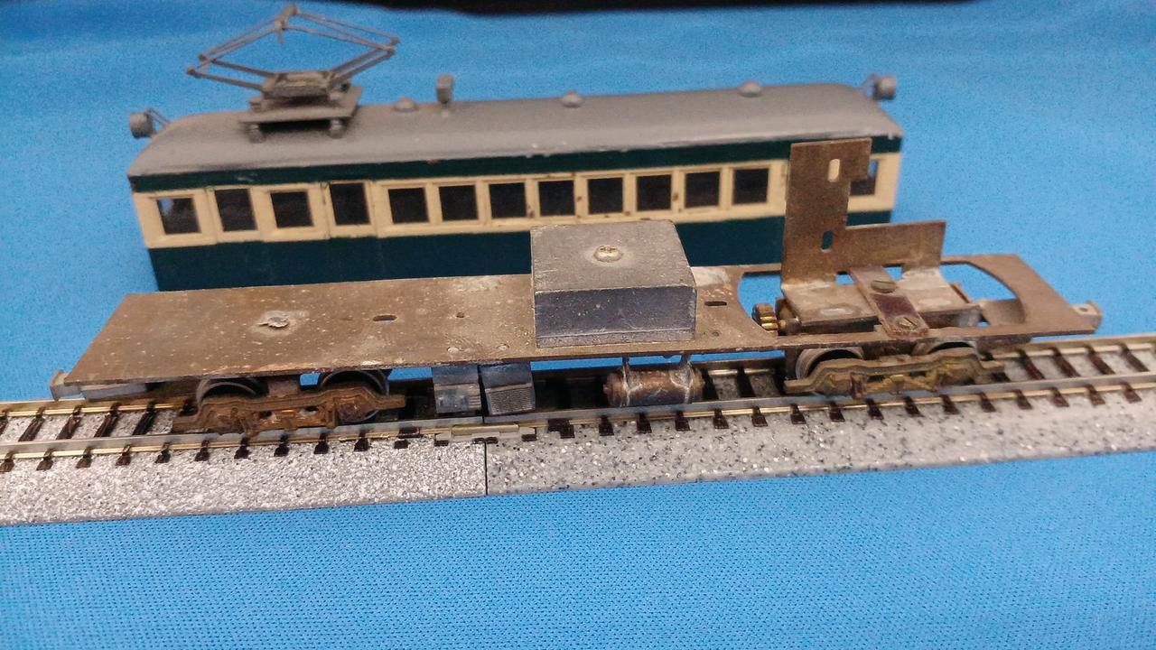 車体と床下非固定