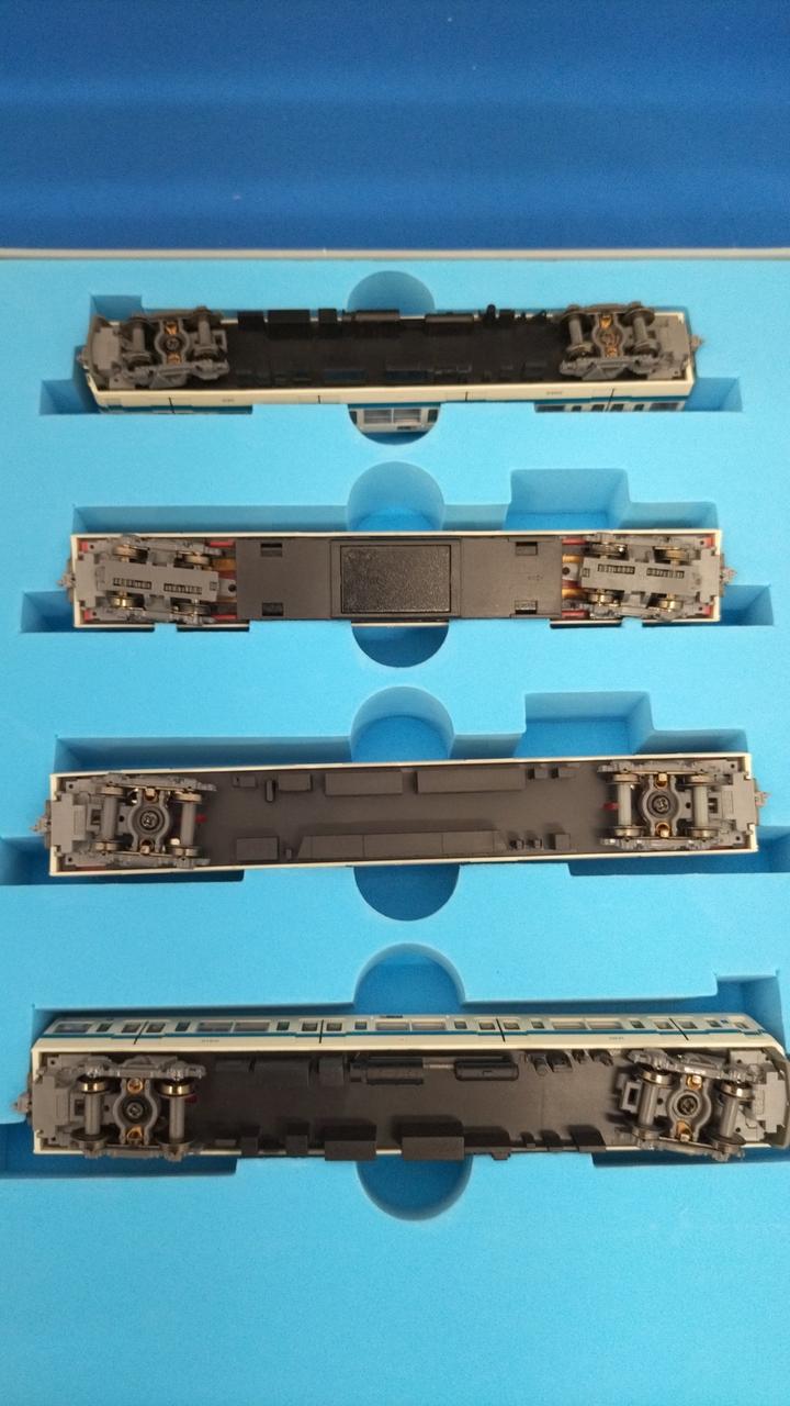 中間車BMTNカプラーに交換済