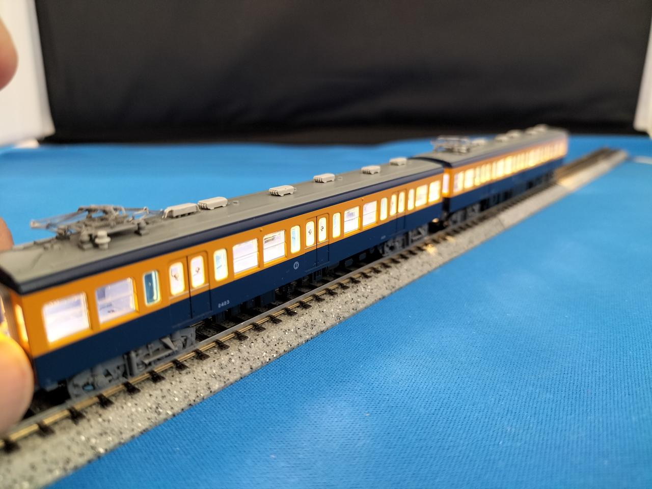 中間車室内灯点灯OK