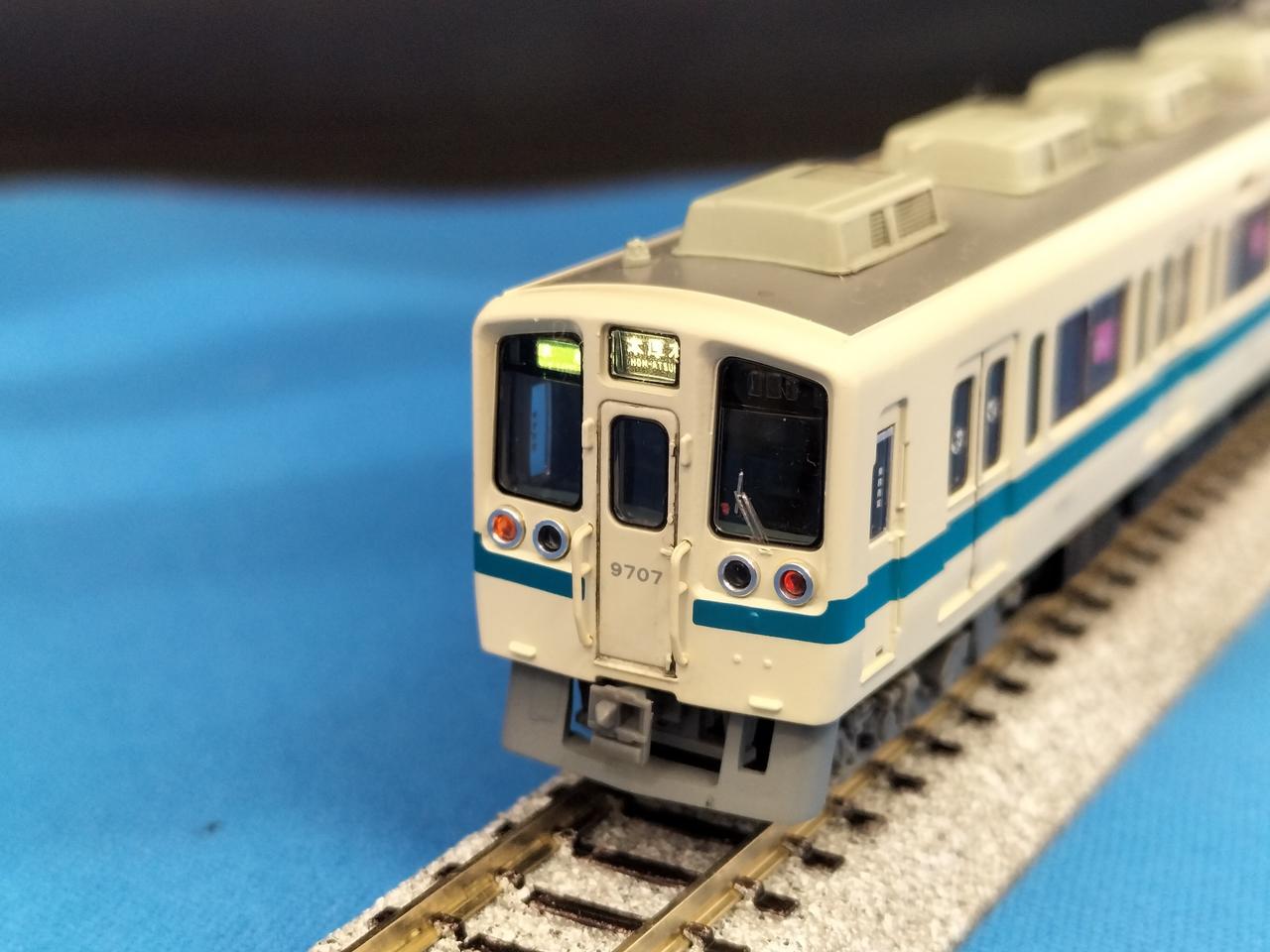 デハ9707左尾灯暗め