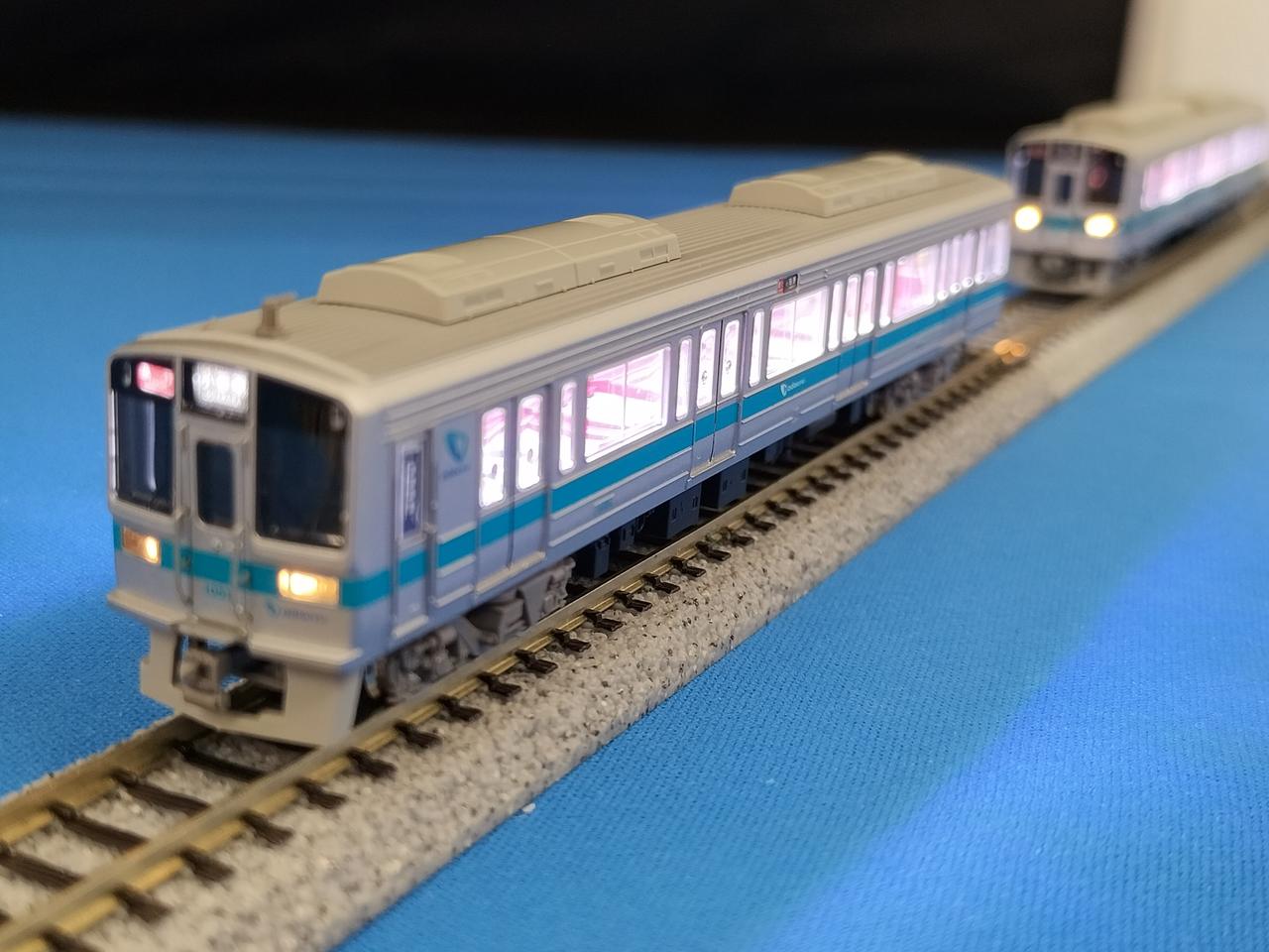 1051編成前照灯、室内灯点灯OK