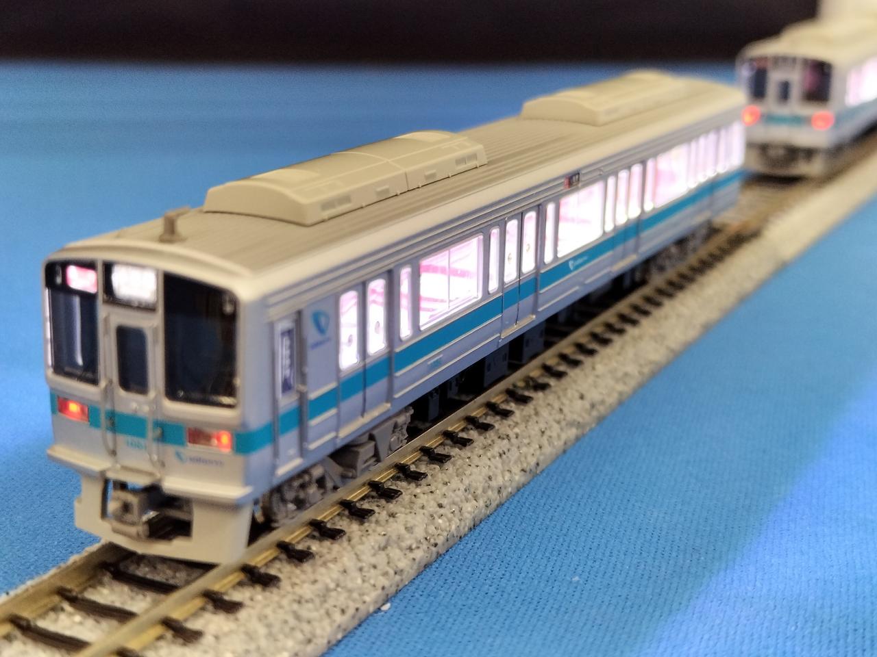 1051編成尾灯、室内灯点灯OK