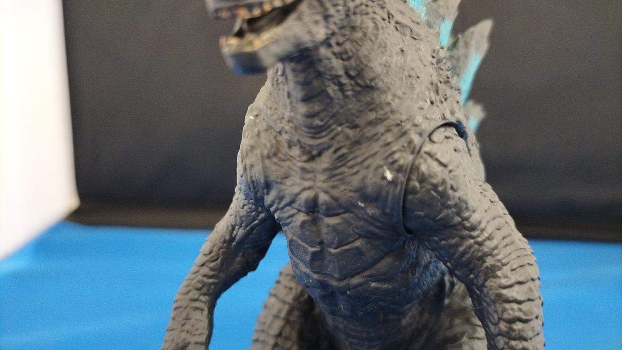 胸に白い塗装飛沫のようなもの有