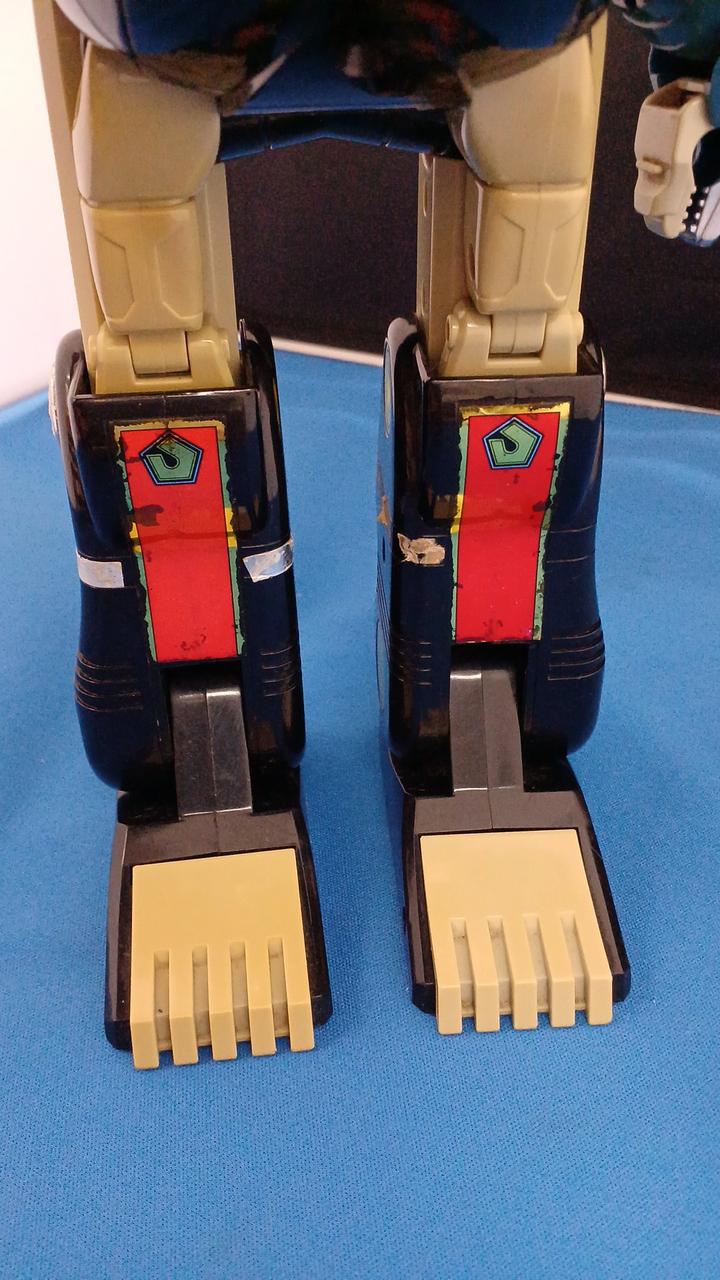 プラ成形色変色有