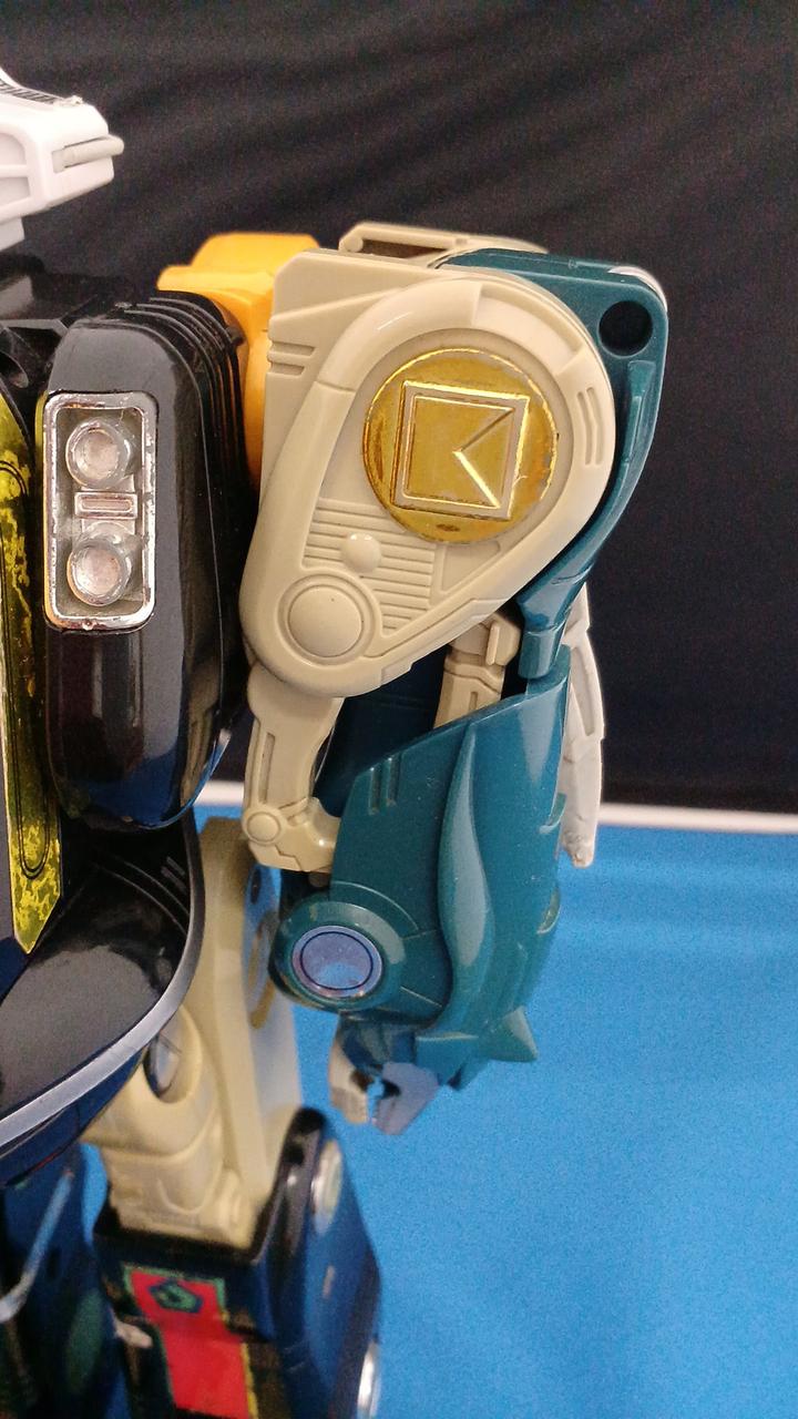 プラ成形変色有