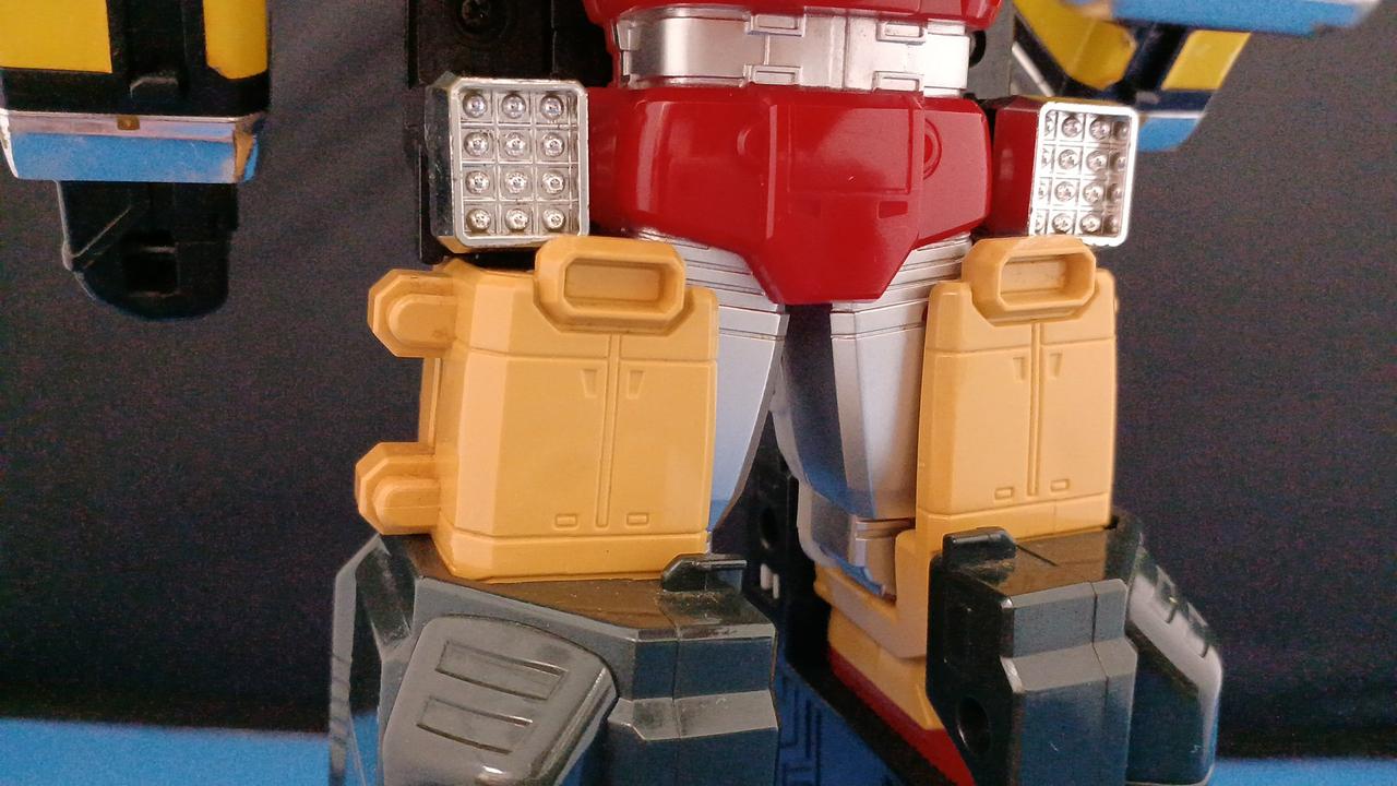 プラ成形変色有