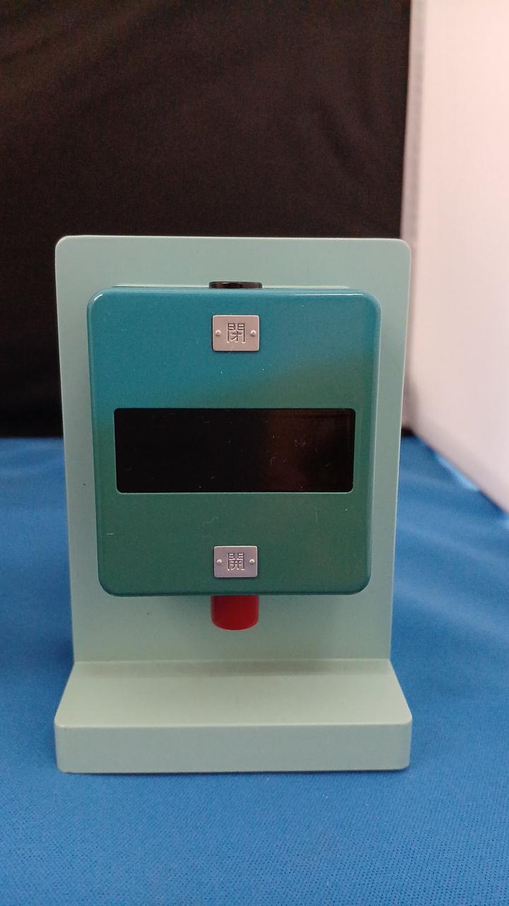 ドア開閉器プラ変色有