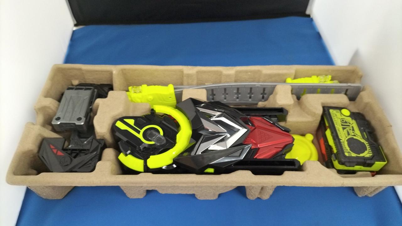 新品未開封　ゼロワンドライバー&プログライズホルダーセット バンダイ|DX飛電ゼロワンドライバー&プログライズホルダーセット