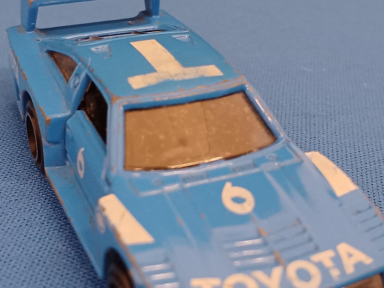 窓ガラス傷有