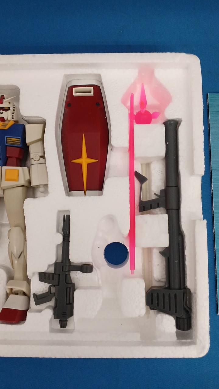 アムロ・レイメタルフィギュア欠品