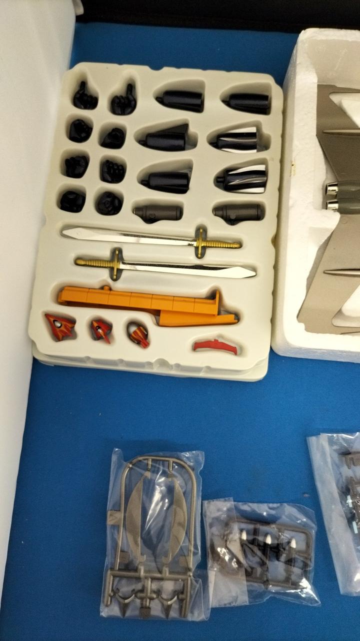 手パーツベタつき有