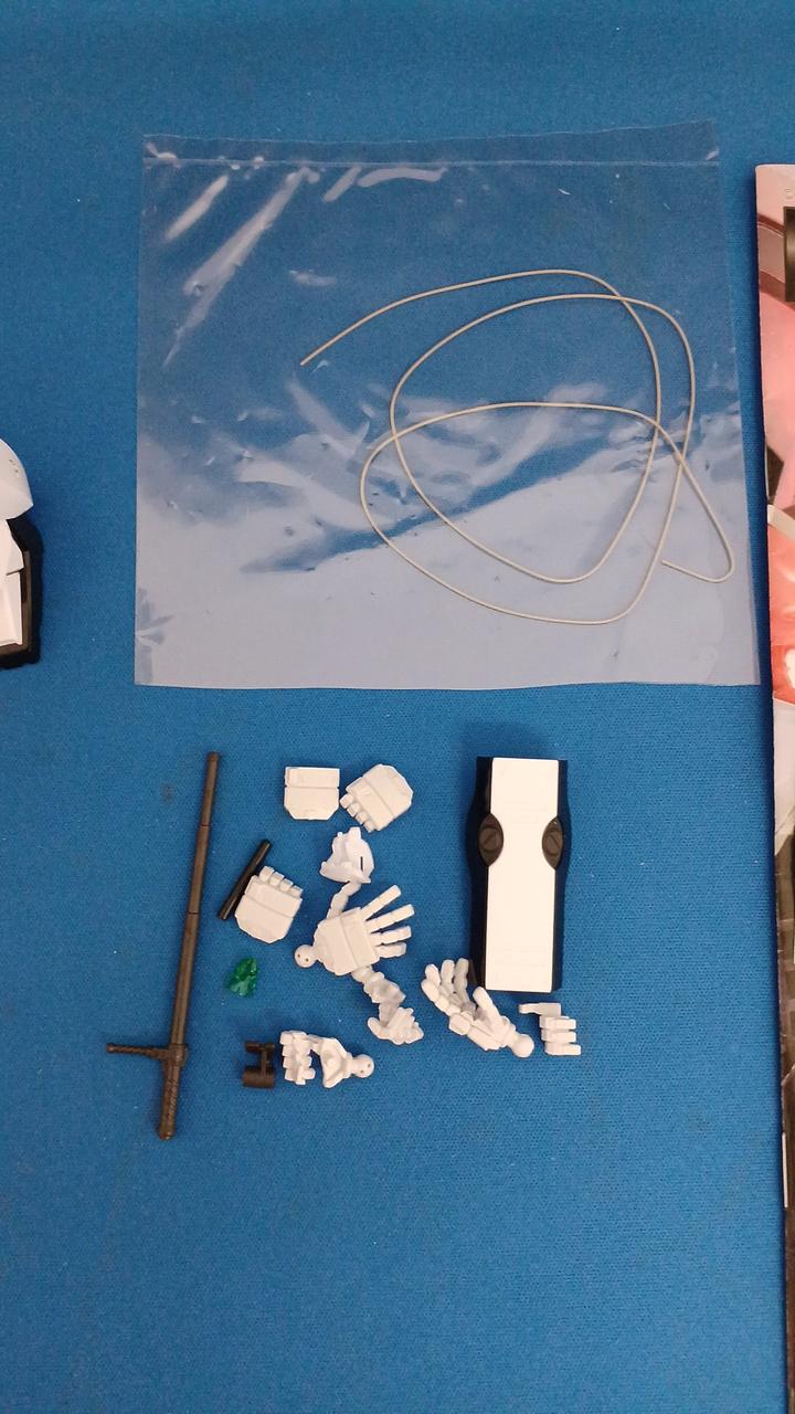 リボルバーカノン持ち手甲パーツ欠品