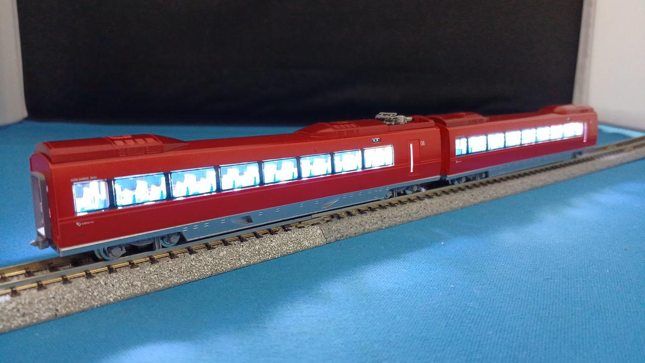 中間車室内灯点灯OK