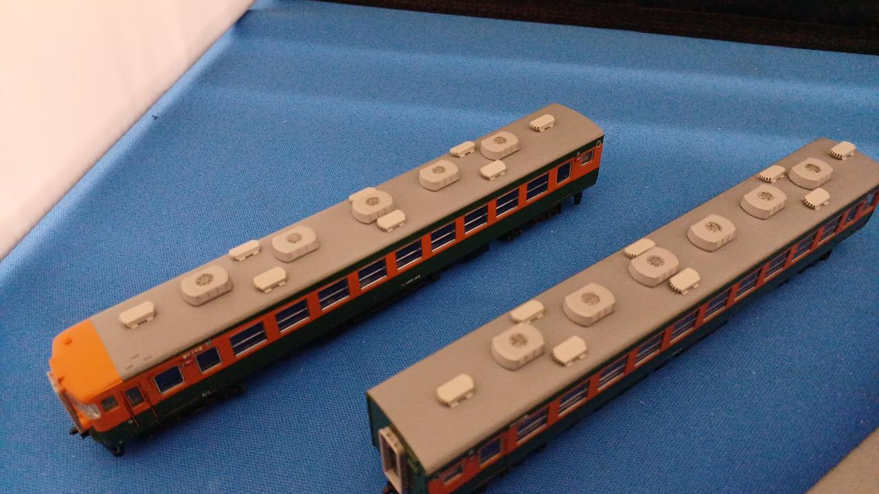 屋根上機器色指し有
