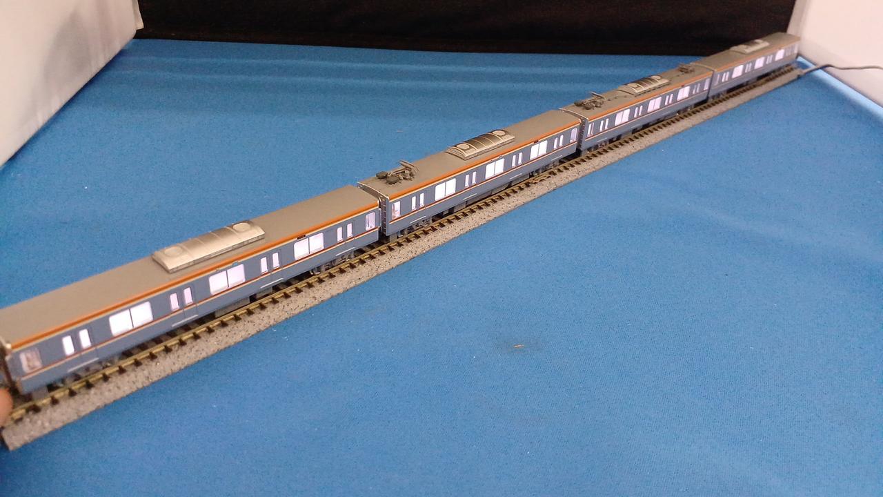 中間車室内灯点灯OK