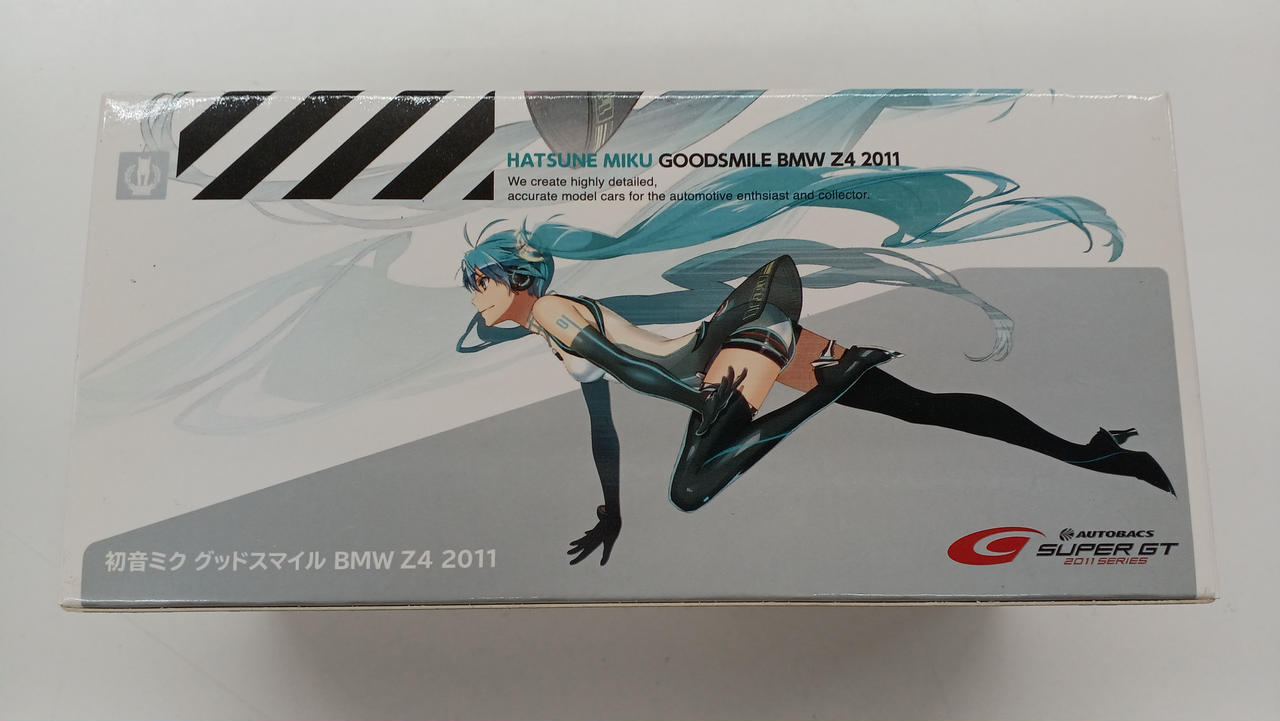 エ*ス様 【現状品】 初音ミク グッドスマイルカンパニー 1/43 BMW Z4 塗装済み完成品 1/32 レーシングミク 2014 Ver． グッドスマイル