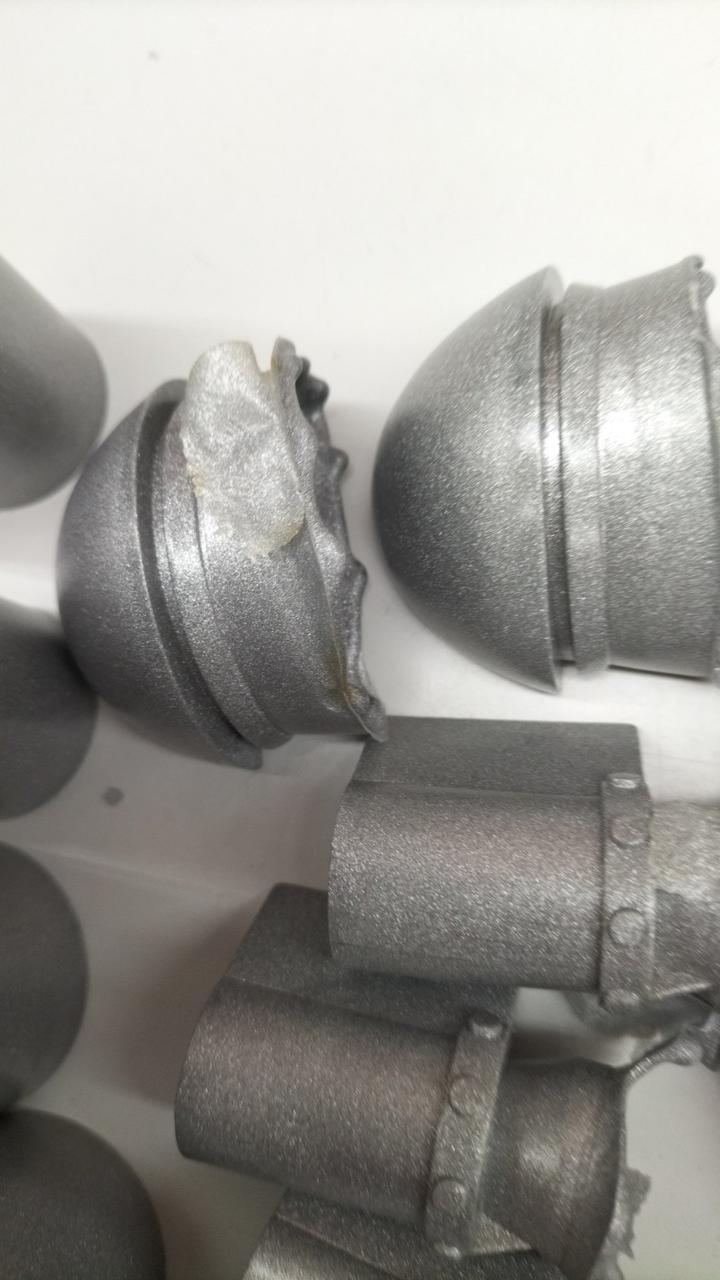 全体的に経年による傷みがあります