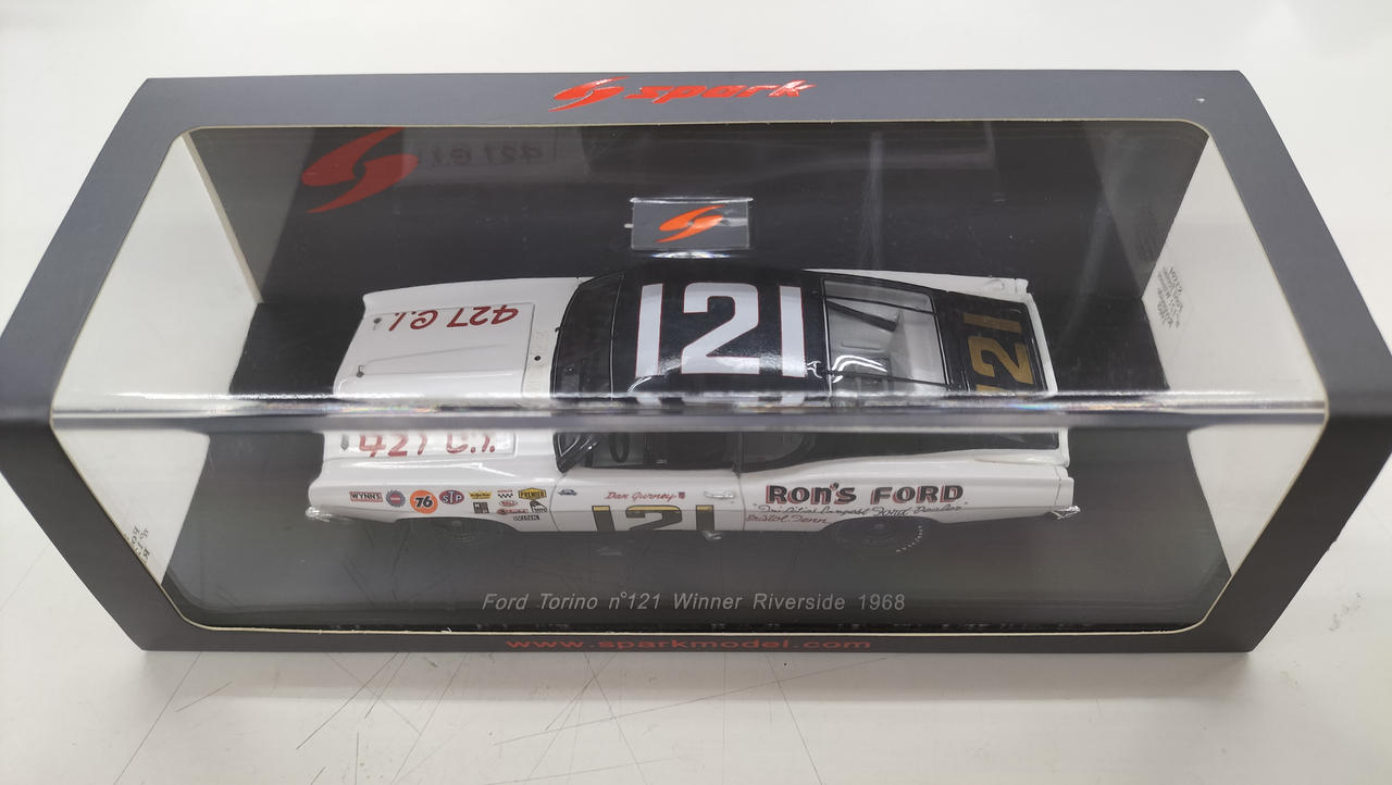 SPARK 型番：FORD TORINO NO121　1968 1/43ミニカー 9,504円