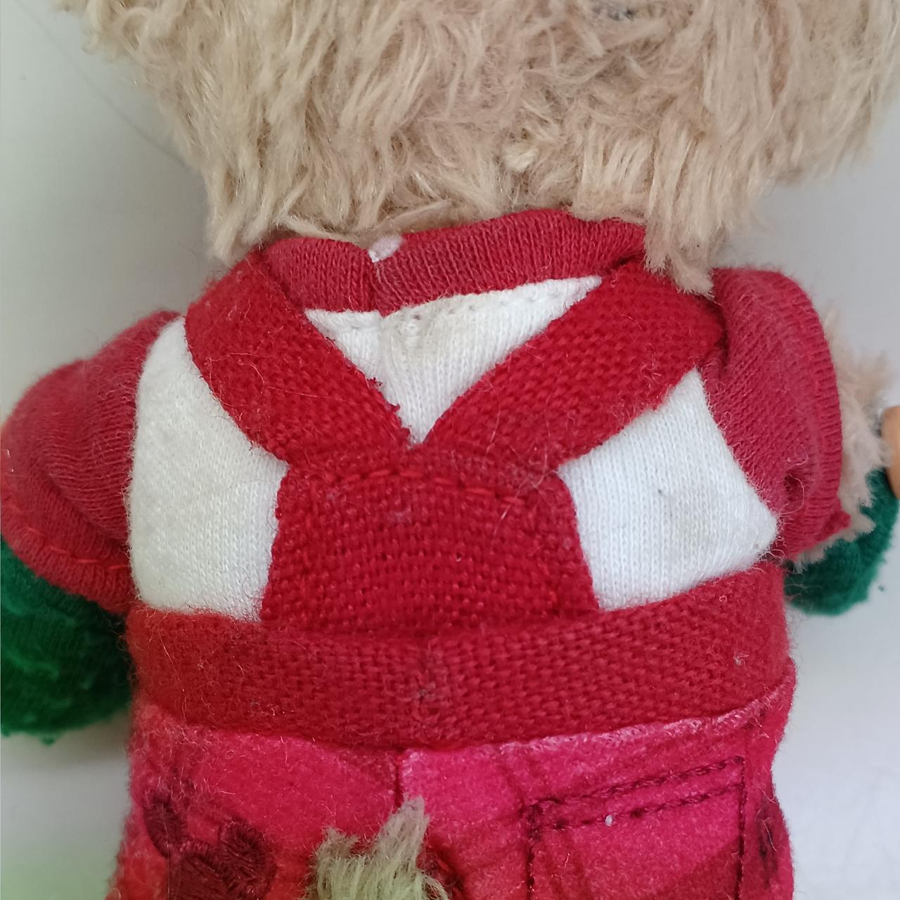 白い部分の汚れが目立ちます